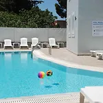 Hotel Cosmos 3*